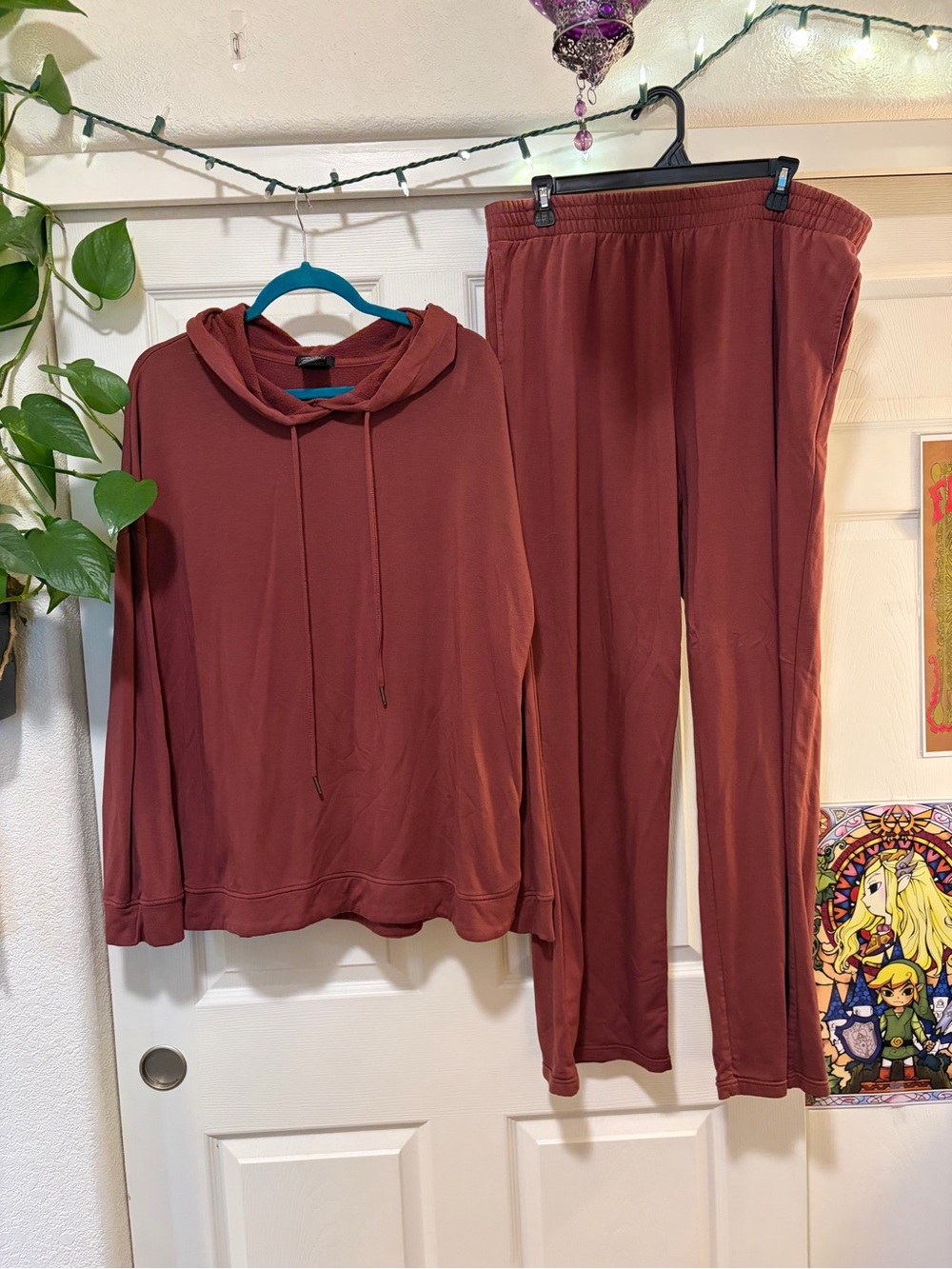 Women's Two-Piece Hooded Lounge Set in Rust